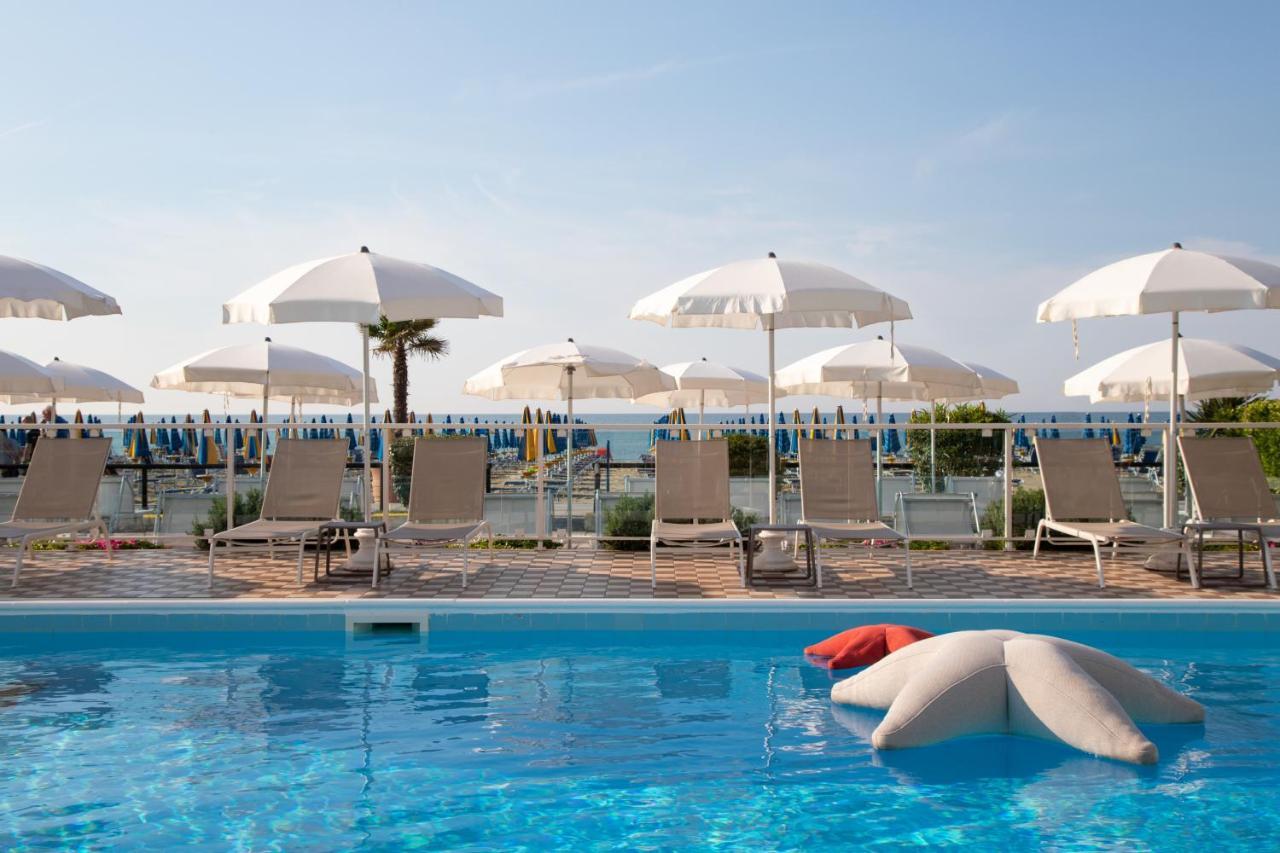 Hotel Mirafiori Lido di Jesolo Bagian luar foto