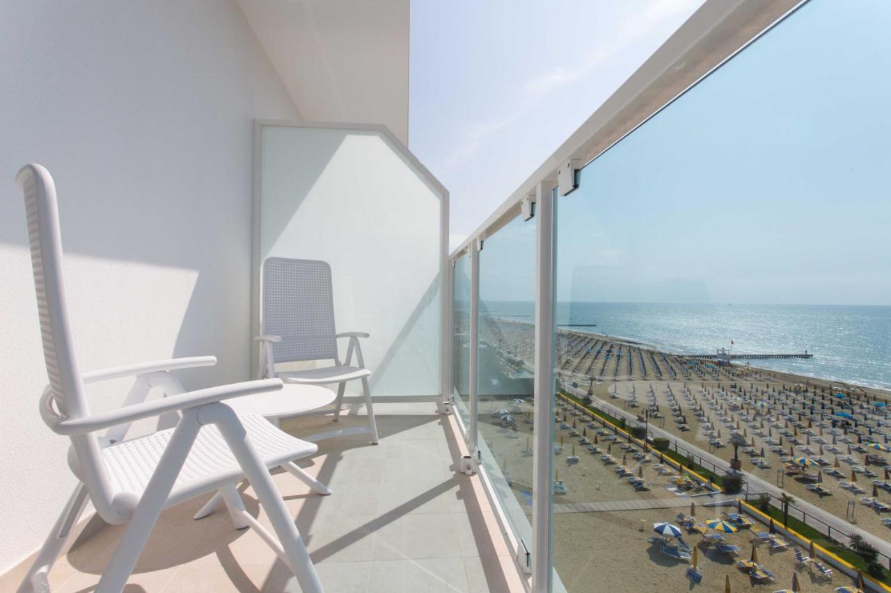 Hotel Mirafiori Lido di Jesolo Bagian luar foto