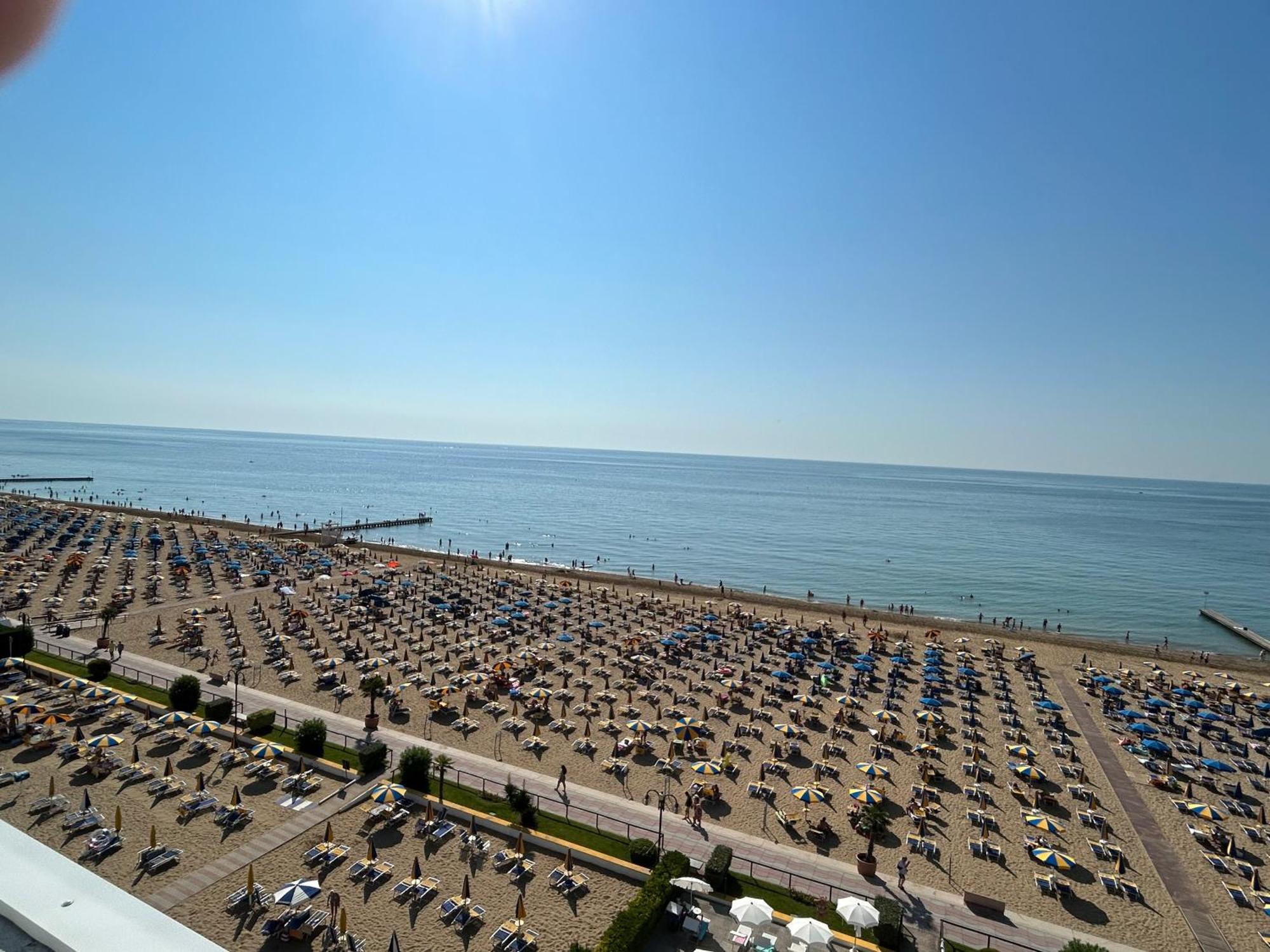 Hotel Mirafiori Lido di Jesolo Bagian luar foto