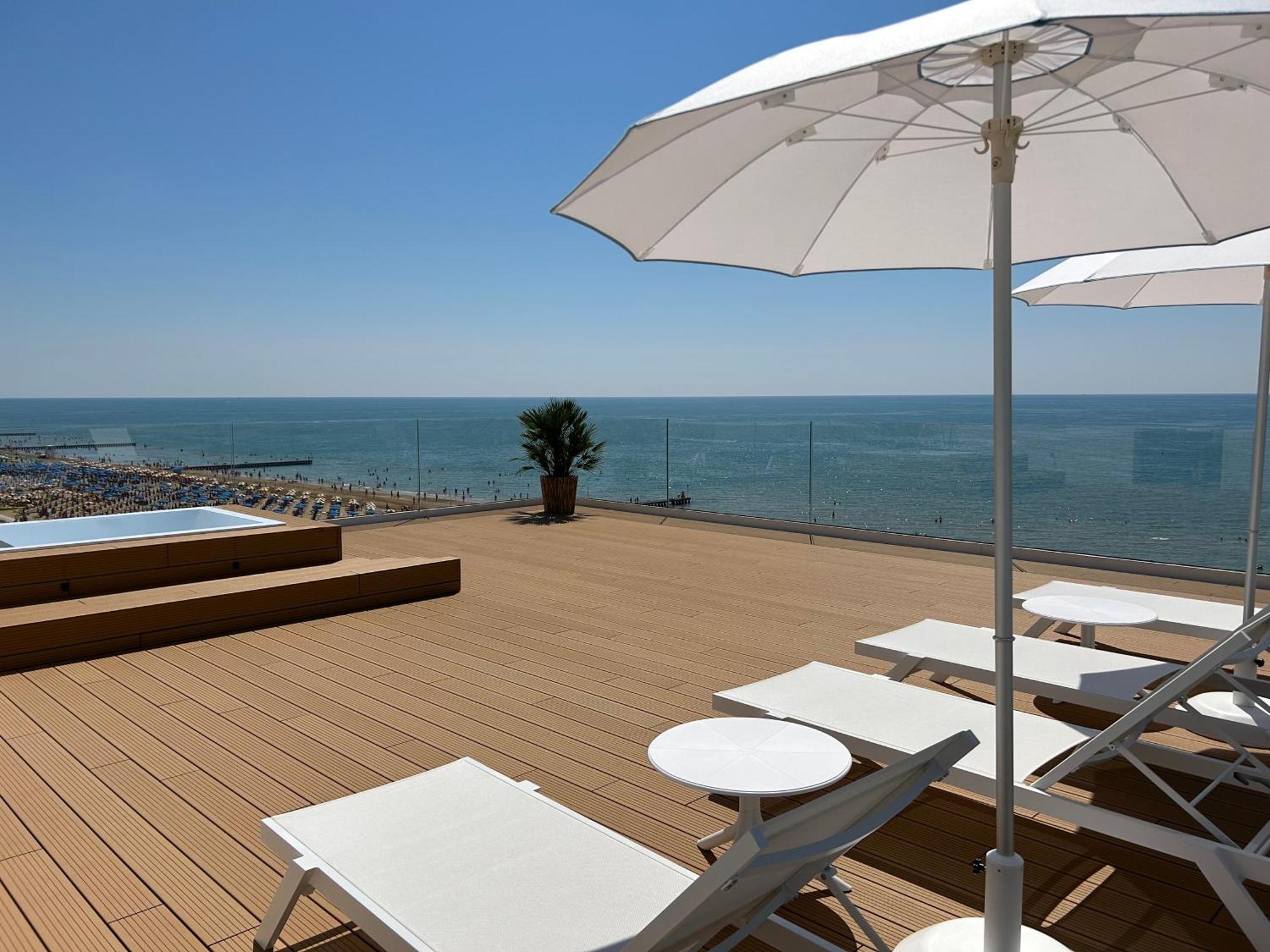 Hotel Mirafiori Lido di Jesolo Bagian luar foto